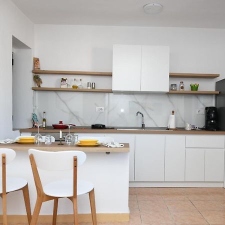 Rondine Studio Apartment Tirana Exteriör bild