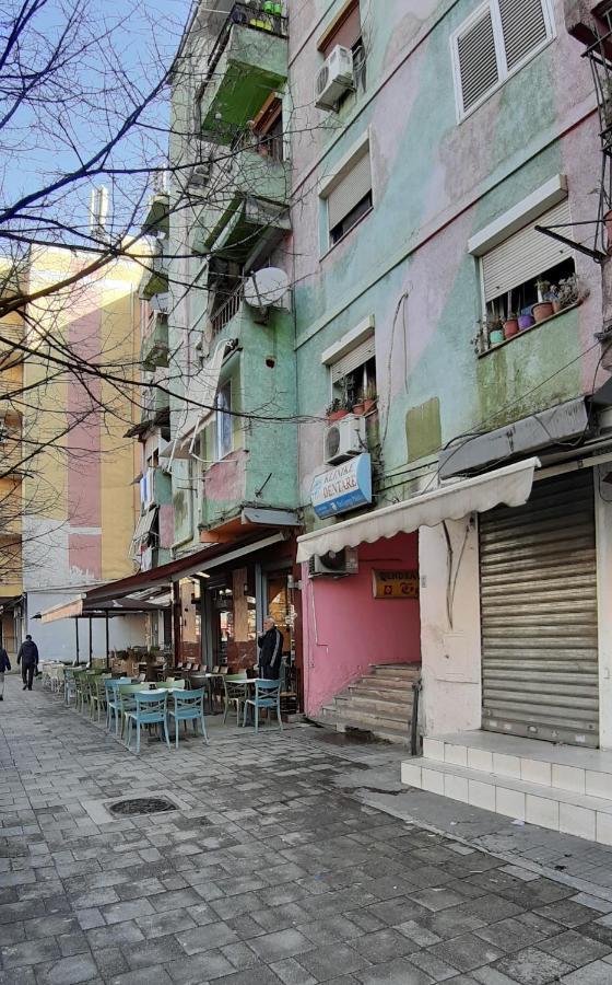Rondine Studio Apartment Tirana Exteriör bild