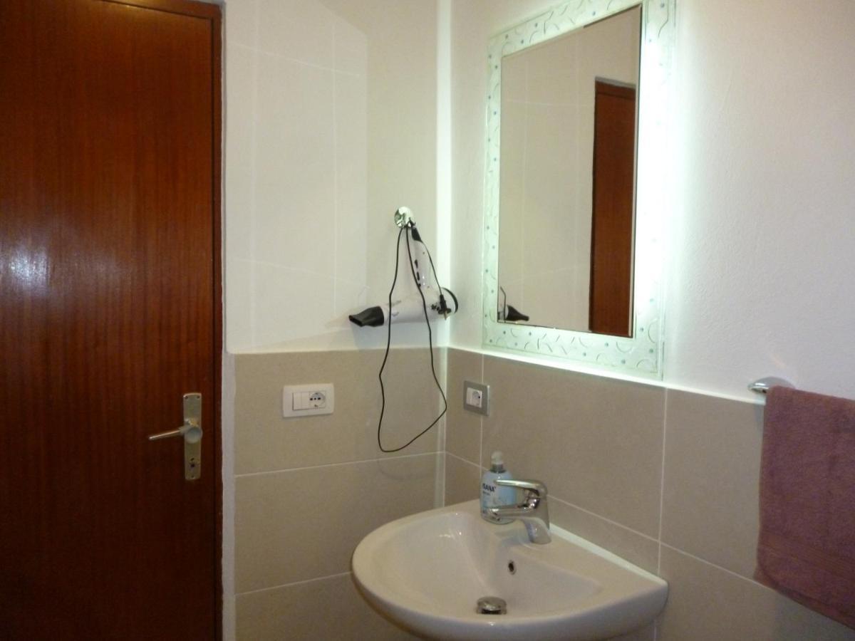 Rondine Studio Apartment Tirana Exteriör bild